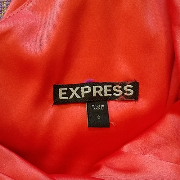 Express dress - Picture 3 of 5